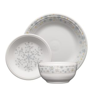 White Snowflakes Classic Bistro 3-Piece Dinnerware Set. Service For 1